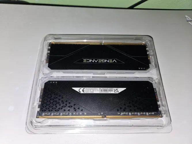 Memória ddr4 corsair Vengeance RGB 32gb 2x16gb 3200mhz