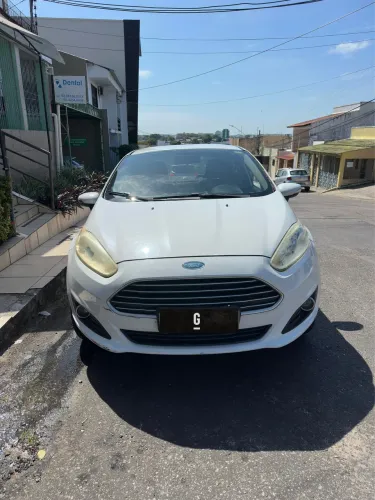 Ford Fiesta 1.6 16V Flex Mec. 5P 2015