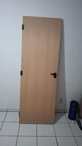 Vendo Porta de banheiro com maçaneta e janela de vidro para banheiro 