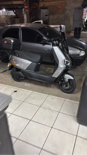 Moto elétrica 