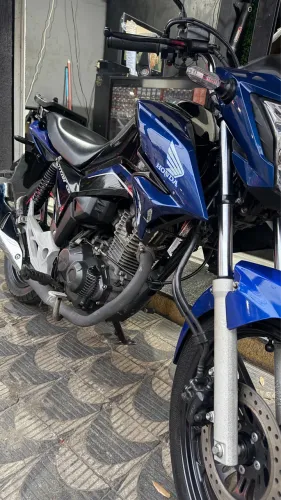 Titan 160