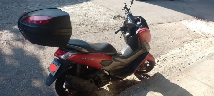 Nmax de baixa quilometragem