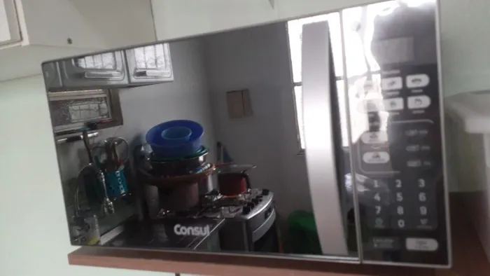 Vende microondas 20 litros Consul *74