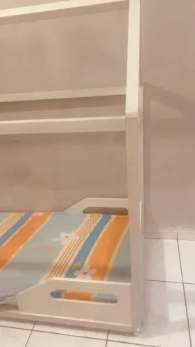 Cama infantil motessoriano