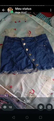 Roupas conservadas e no precinho. 