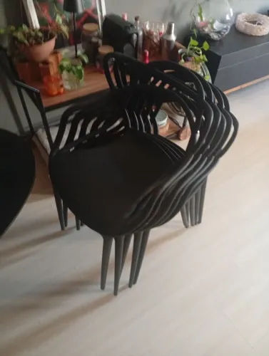 Cadeira Allegra preta, conjunto com 5 unidades.