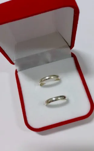 Alianças novas em prata 950 (O par por 100 reais)