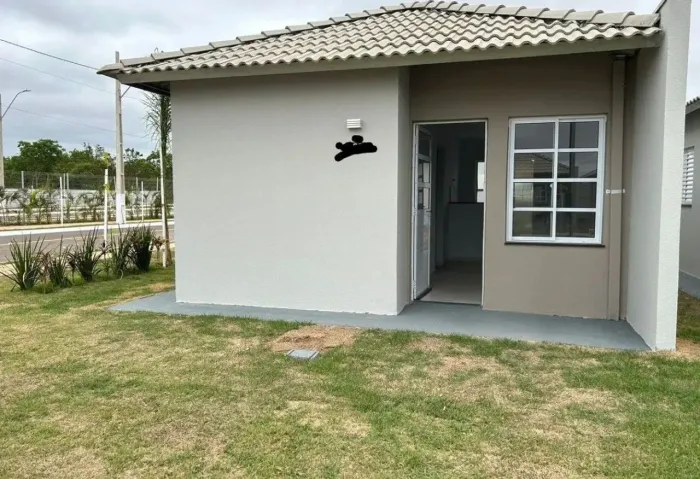 ALUGO CASA CONDOMÍNIO PARQUE CERRADO GUARÁ - 2 QUARTOS R$ 1.800,00