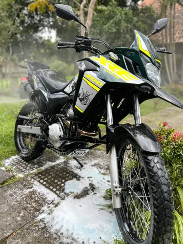XRE 300 ADV