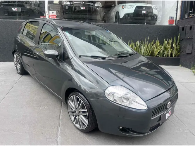 Fiat Punto Attractive 1.4 Fire Flex 8V 5P 2011