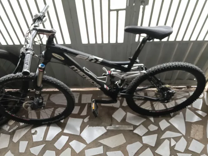 Vendo bicicleta seme nova Mérida AM