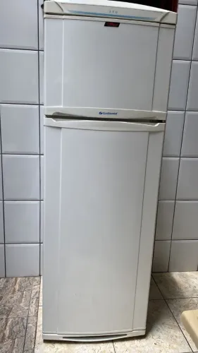 Geladeira/Freezer Continental 350 Litros - Conservada e Funcionando Perfeitamente