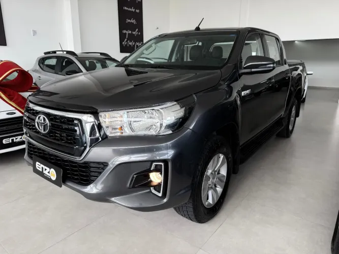 Toyota Hilux CD SR5 4X4 2.8 Diesel 2020