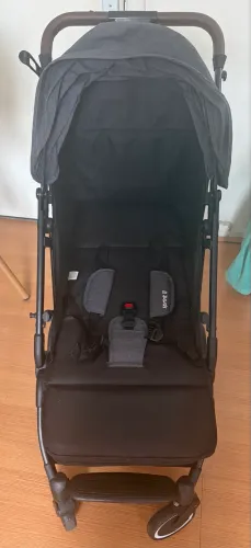 Carrinho de Bebê Kiddo Sprint II com Bebê conforto e base