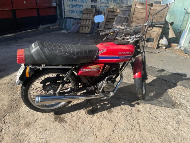 Honda Turuna 125 vermelha 1984, em bom estado, em meu nome, doc ok,