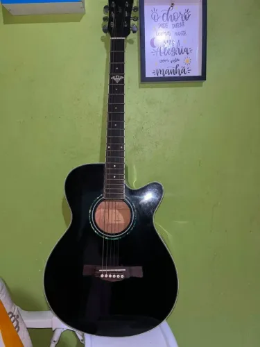 Violão maju