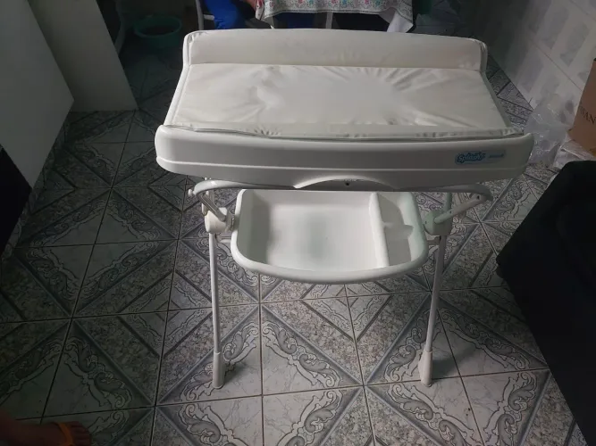 Kit bebê banheira e trocador