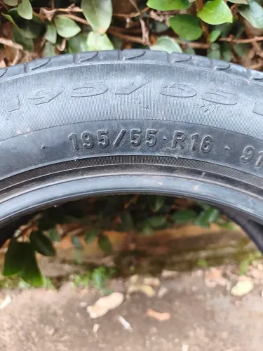 Pneu usado Pirelli 195/55 R16 