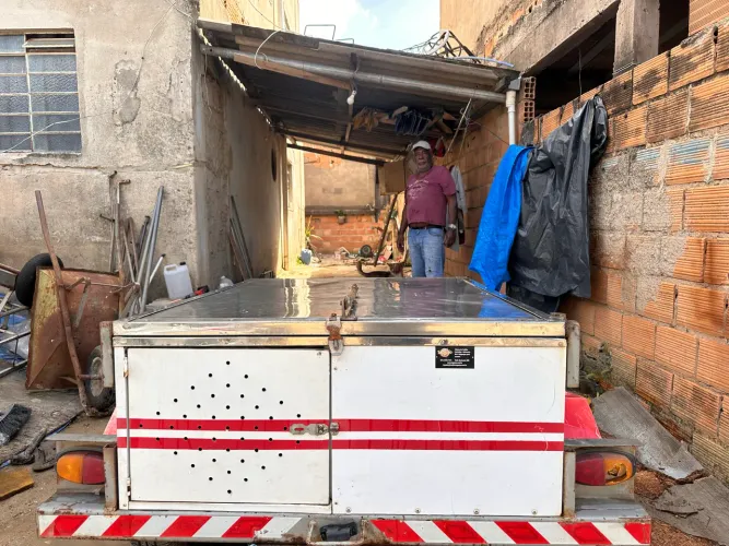 Carretinha cachorro quente inox com engate emplacada