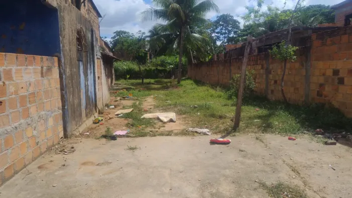 Vende-se terreno no parque São Cristóvão