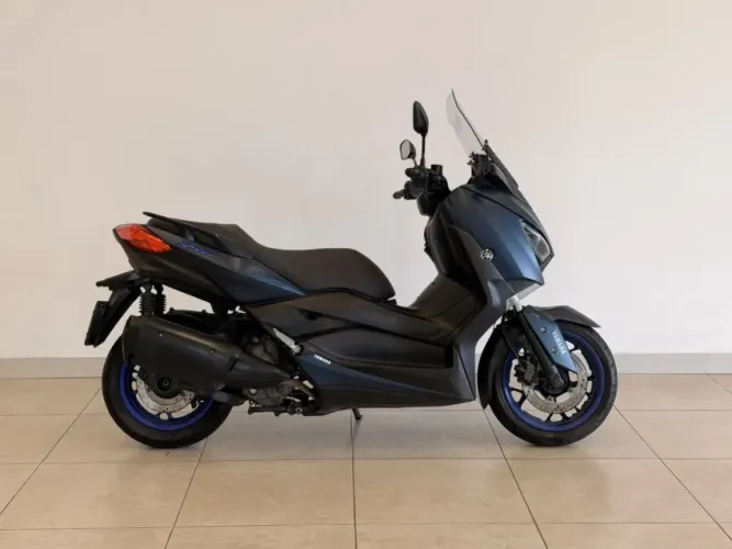 YAMAHA XMAX 250