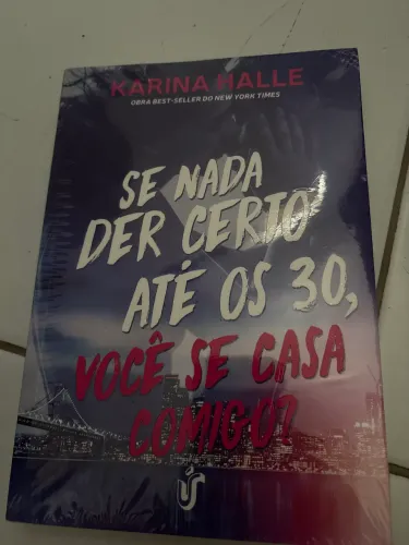 Livro de nada der certo até os 30, você se casa comigo?