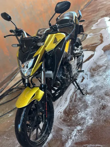 Vende Se CB300F