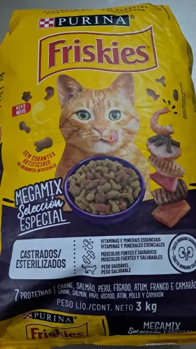 Ração para Gatos - Purina Friskies Megamix Castrados 3Kg (NOVO)