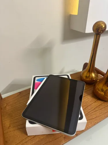 iPad 10th 64GB