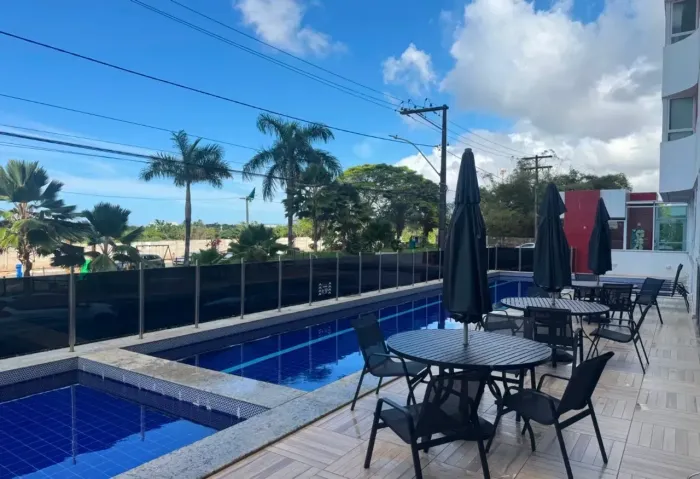 Imóvel para aluguel possui 42 metros quadrados com 3 quartos em Patamares - Salvador - BA