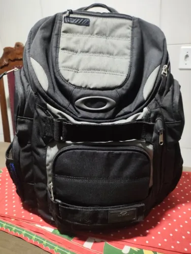 Mochila Oakley Enduro 30L 2.0 Preto
