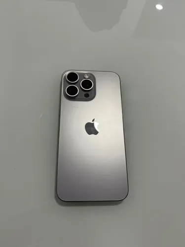 iPhone 15 pro max 256 go