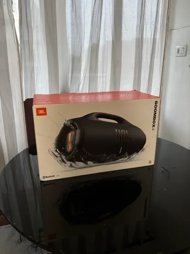 Jbl bombox 4 lacrada 