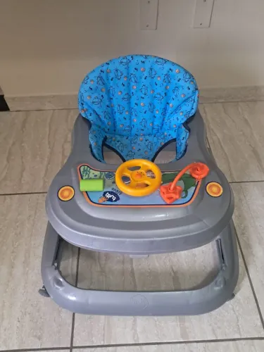 Andador infantil, acochoado da Tutti Baby