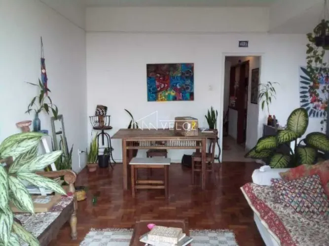 Apartamento : / Residencial / Santa Teresa