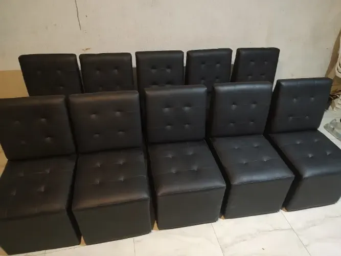 Poltronas em couro