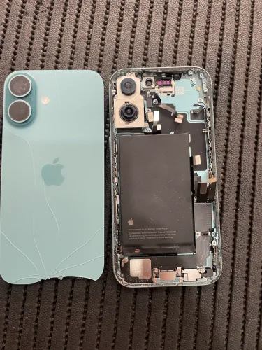 VENDO CARCAÇA ORIGINAL COM TELA IPHONE 16 