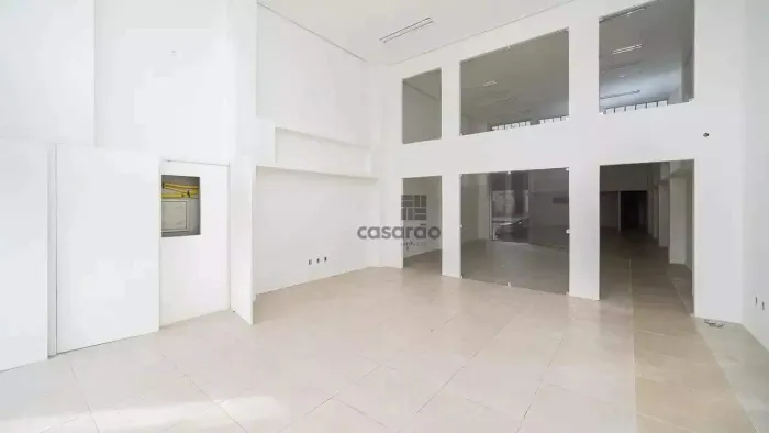 Loja comercial para aluguel em frente ao Mercado Público de Pelotas