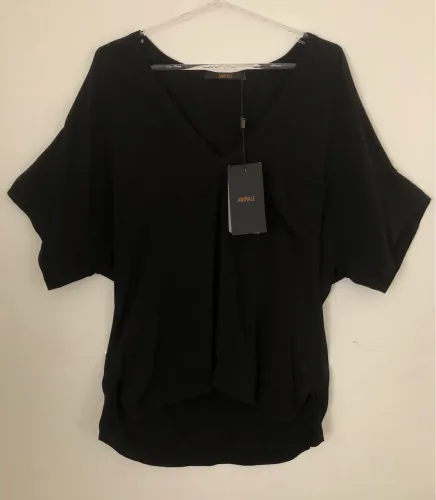 T-Shirt Animale Crepe Gola V Preta