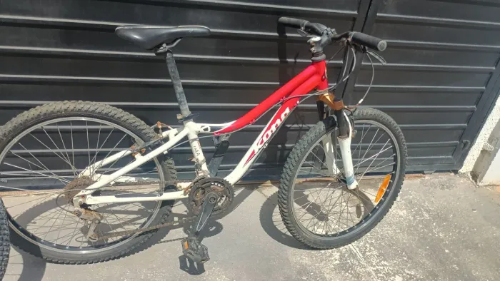 Bicicleta aro 24 Kona