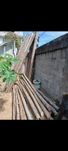 Vende-se escoras de laje.