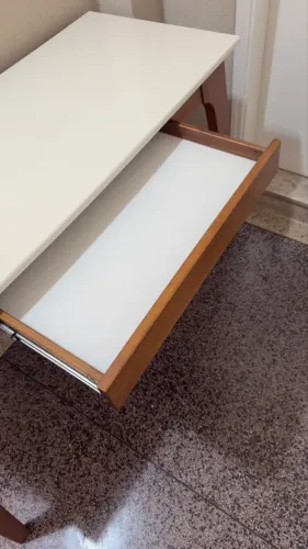 Mesa/Escrivaninha