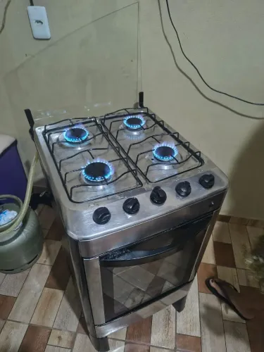 Vendo fogão 4 bocas faço entrega