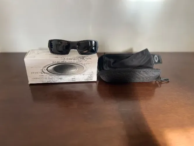 Óculos Oakley Gascan novo na caixa com garantia vitalícia Oakley 