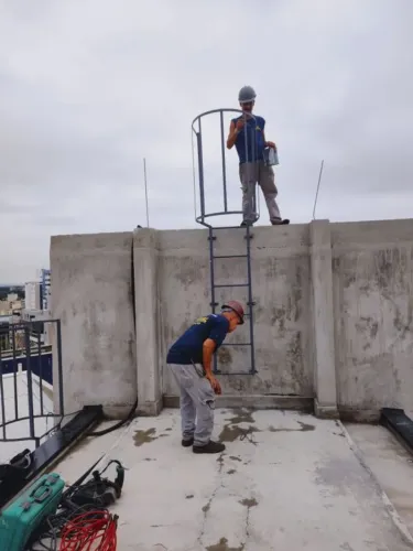 Ajudante de Serralheiro - Obras