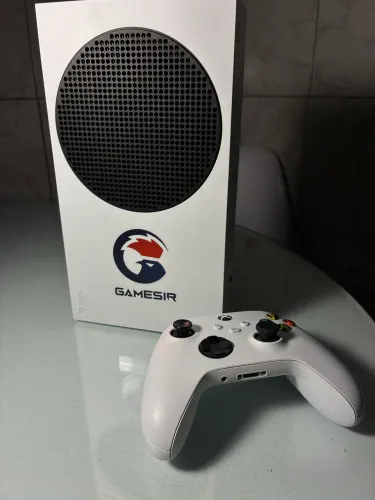 Xbox Series S 512GB + Controle Original ? Seminovo
