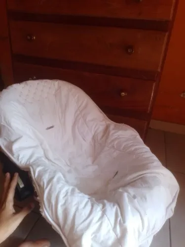 Vendo dois bebê conforto 
