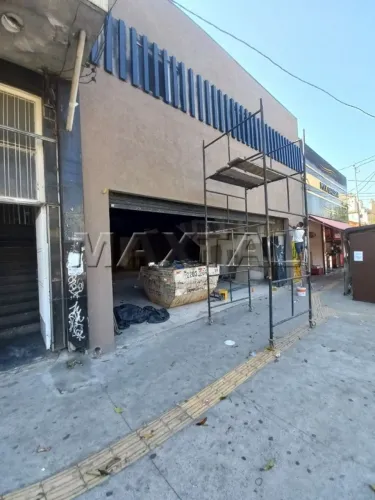 Sala comercial para locação na Cruzeiro do Sul, de 20m². A 50 metros do metrô Santana.