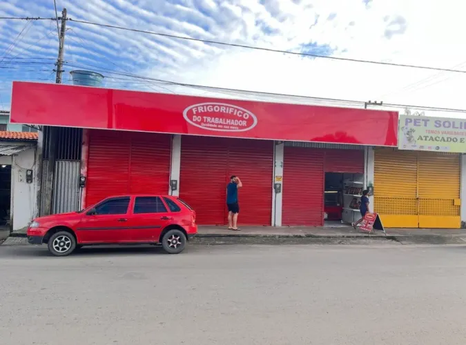 PRECISA-SE DE AÇOUGUEIRO PROFISSIONAL