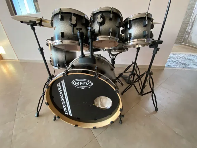 *Bateria RMV Crossroad Completa 3 tons + Ferragens Sparkle + Conjunto de Pratos Octagon*